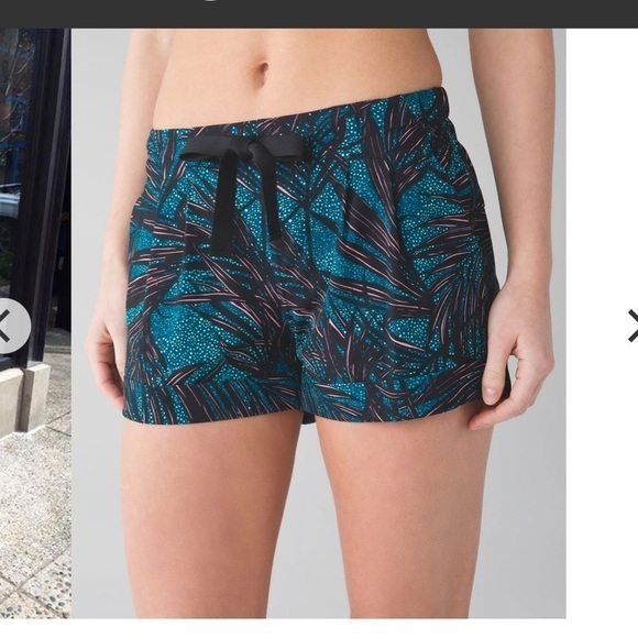 Lululemon Spring Break Away Short SZ 4 - Picture 1 of 7